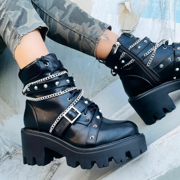 𝙇𝙖𝙨𝙩 𝙎𝙞𝙯 7 🖤Chain & Stud Buckle Lug Sole B - Picture 11 of 11